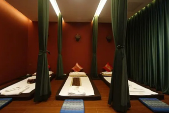 上海松江区泰式按摩的被动瑜伽：当身体被折叠成诗